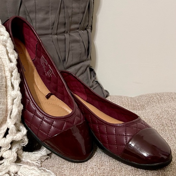 🍄🌻3/$9 Time & Tru women’s flats - Picture 3 of 5